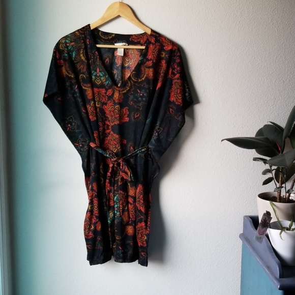 Beautiful coverup/tunic - Picture 2 of 4